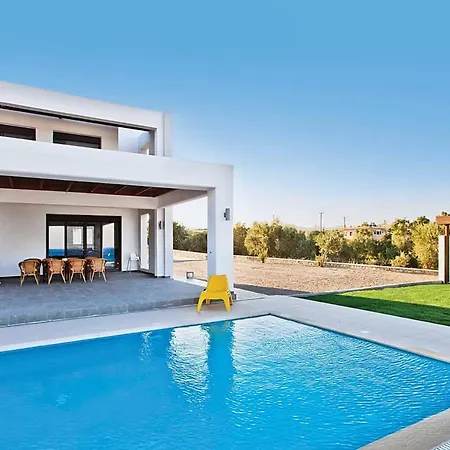 Villa Lahania *